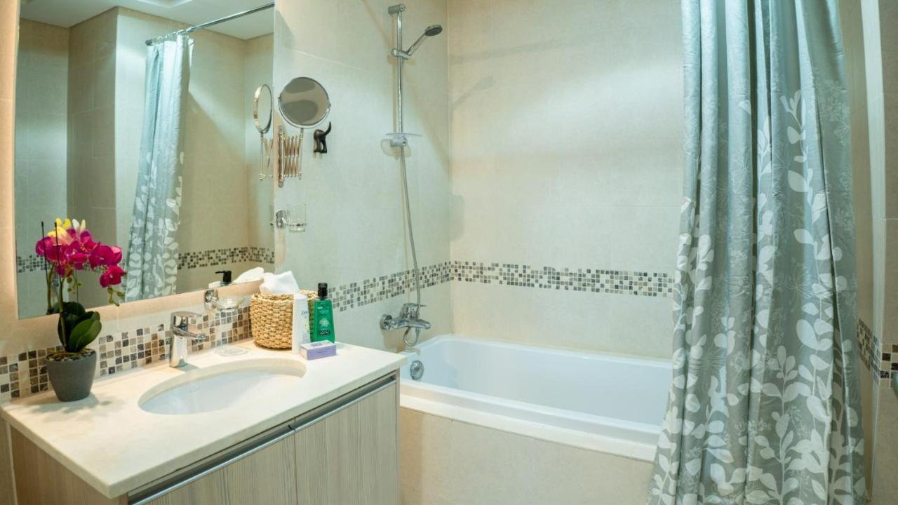 Your 1br Retreat On Yas Island Blue Sapphire